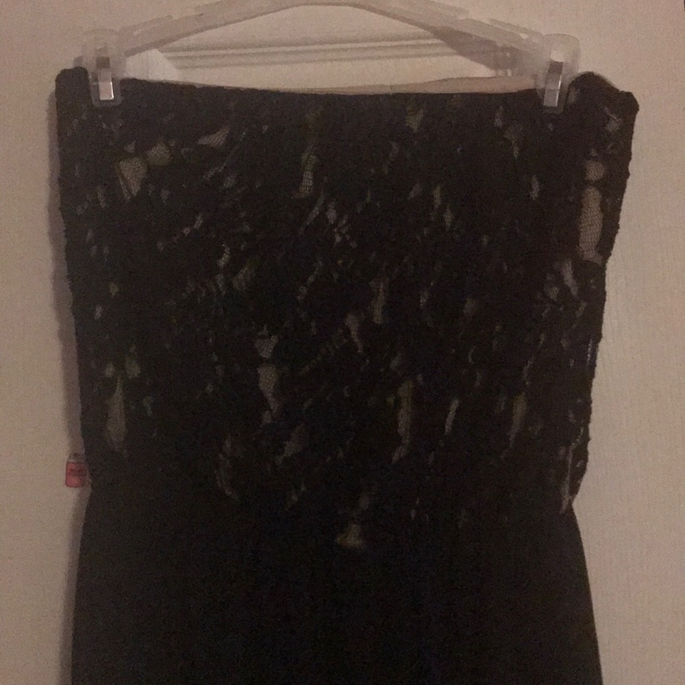 Strapless pants romper with lace detail